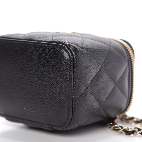 CHANEL CAVIAR QUILTED BLACK MINI PEARL ON TOP VANITY CASE WITH CHAIN (2021) - Picture 5 of 8